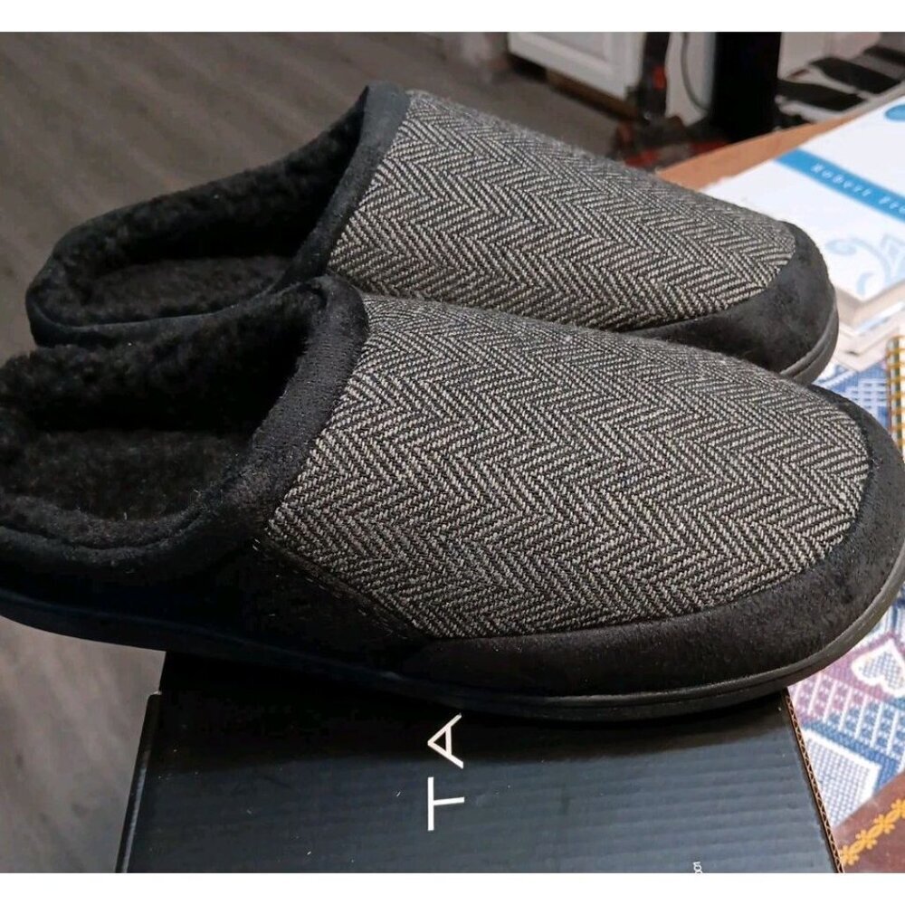 Tahari Size M -8/9 Mens Slippers Black W/Grey‎ Herringbone Pattern Memory Foam